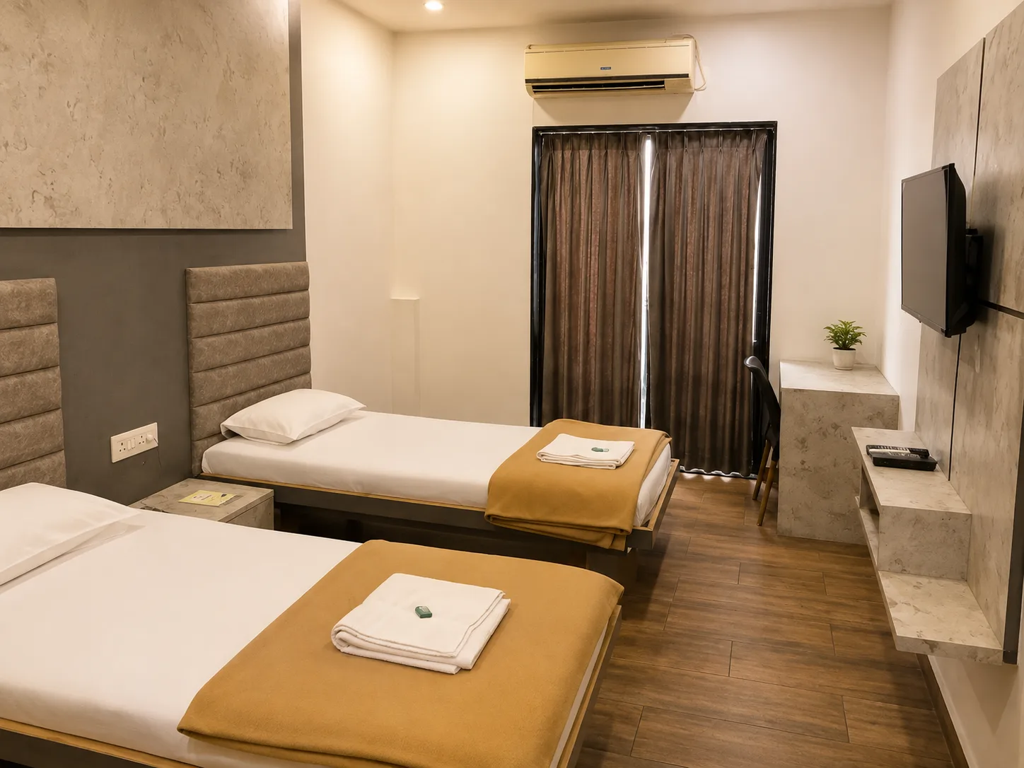 Deluxe room at Hotel Sangram Palace Shirur