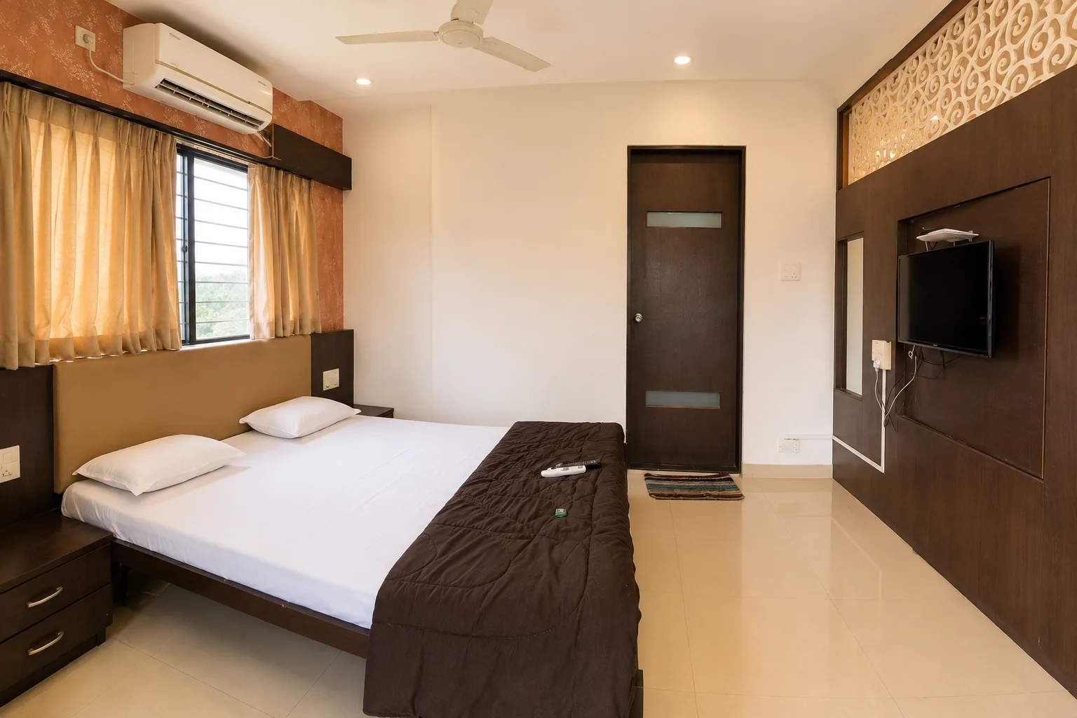 Executive Deluxe room at Hotel Sangram Palace Shirur